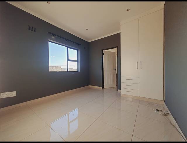 1 BEDROOM APARTMENT TO LET IN RABIE RIDGE